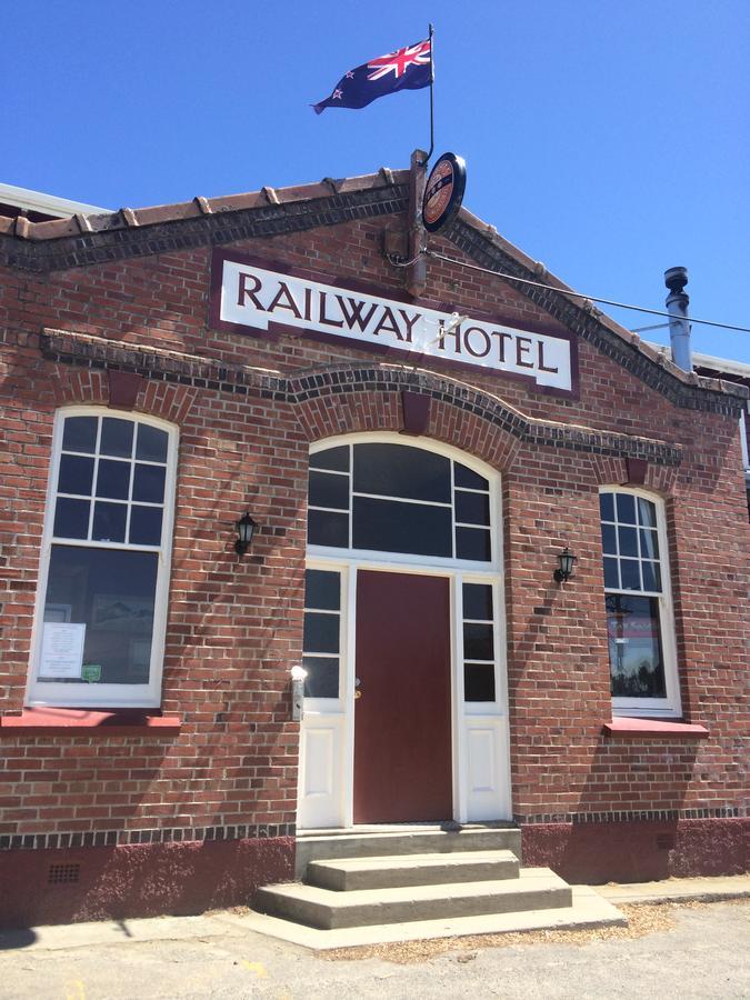 Mossburn Railway Hotel Exterior foto